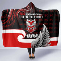 Aotearoa Toitu He Whakaputanga Hooded Blanket Toitu Te Tiriti O Waitangi LT05 One Size Black - Polynesian Pride