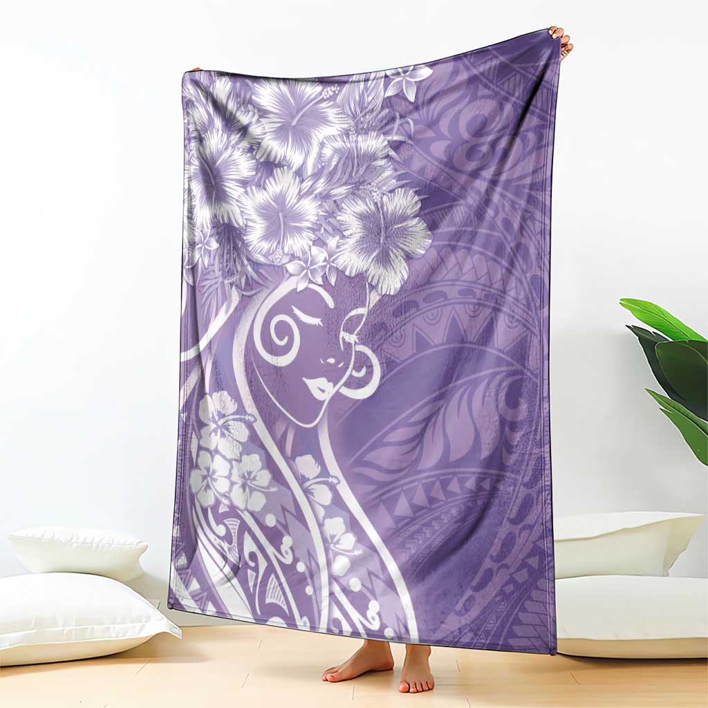Polynesian Women's Day Blanket Purple Hibiscus Flowers With Polynesian Pattern