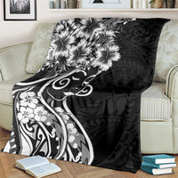 Polynesian Women's Day Blanket Black Hibiscus Flowers With Polynesian Pattern