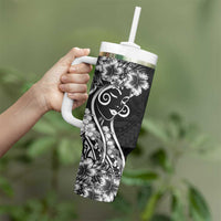 Polynesian Women's Day Tumbler With Handle Black Hibiscus Flowers With Polynesian Pattern