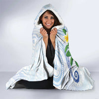 Northern Mariana Islands Chamorro Hooded Blanket Plumeria Curves Style White Version