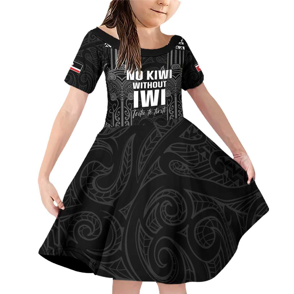 Aotearoa Toitu Te Tiriti Family Matching Off Shoulder Short Dress and Hawaiian Shirt No Kiwi Without Iwi LT05 Daughter's Dress Black - Polynesian Pride