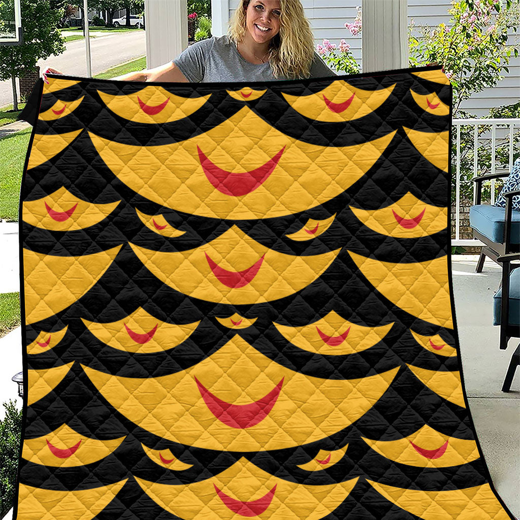 Hawaii Ahu Ula Inspired Quilt Black Version