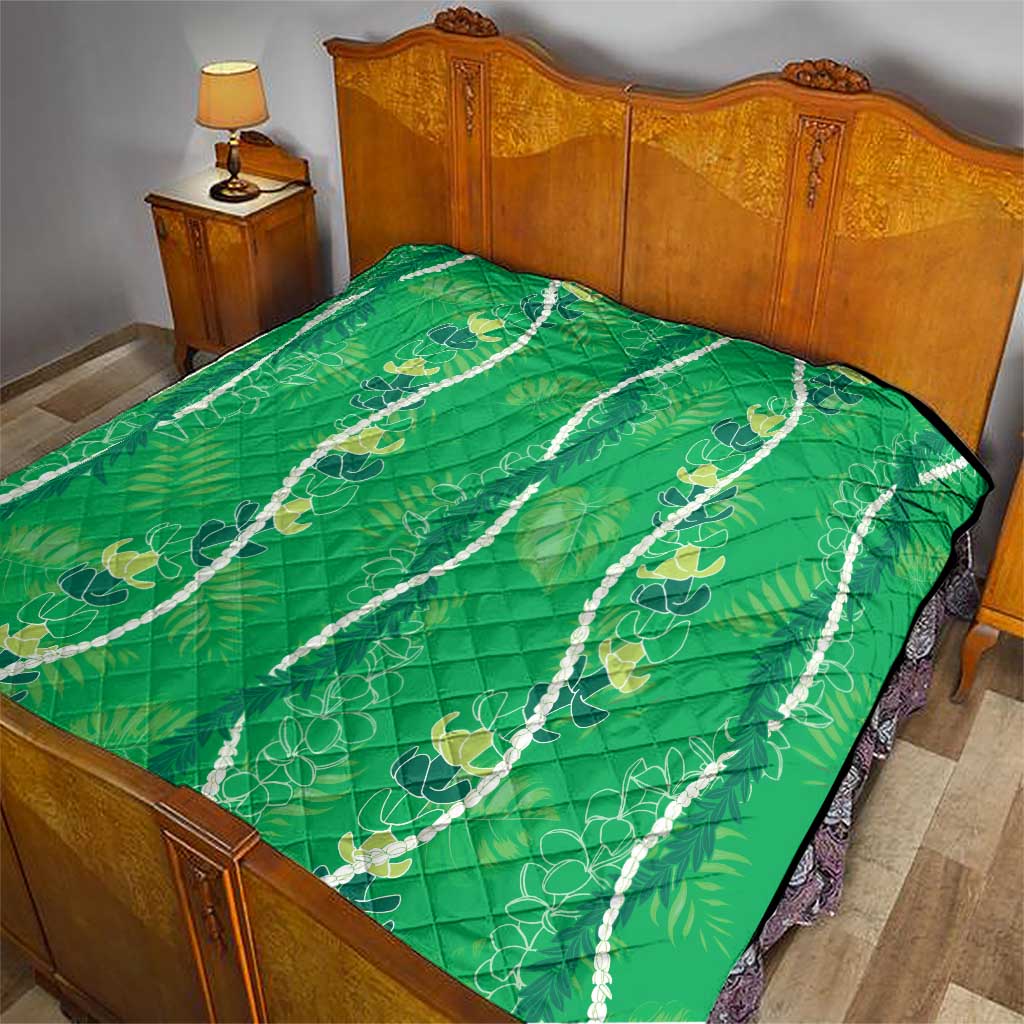 Hawaii Maile Lei Quilt With Green Monstera Pattern