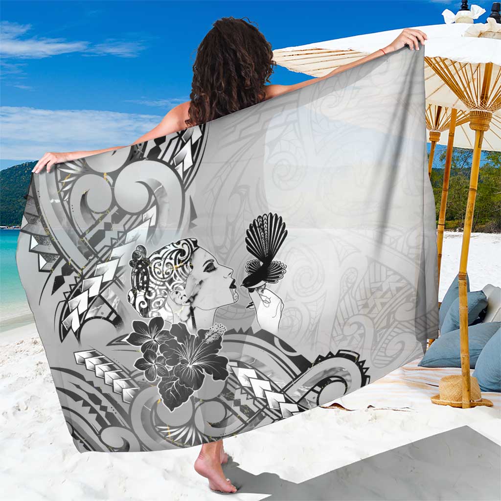 Aotearoa Maori Wahine Sarong Fantail Bird Black Gold Marble LT05 One Size 44 x 66 inches Black - Polynesian Pride
