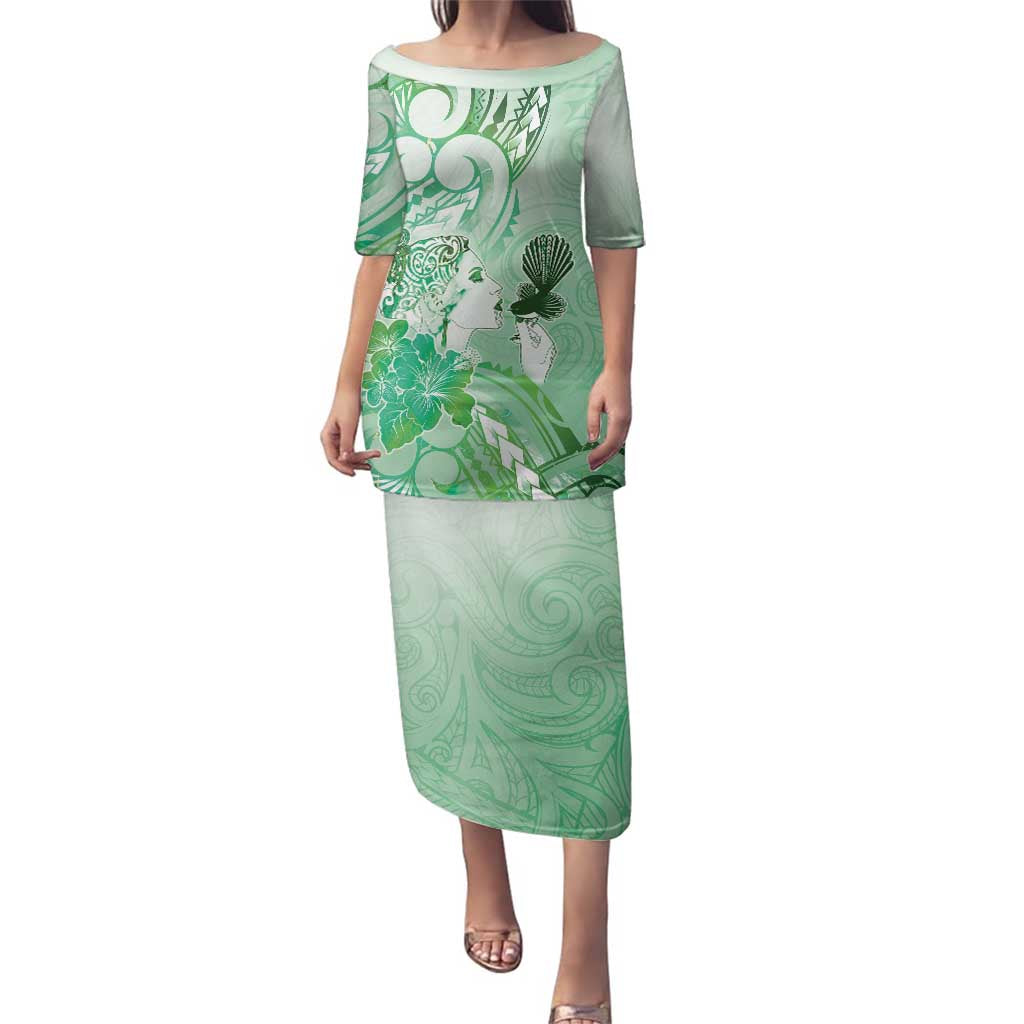 Aotearoa Maori Wahine Family Matching Puletasi and Hawaiian Shirt Fantail Bird Green Gold Marble LT05 Mom's Dress Green - Polynesian Pride