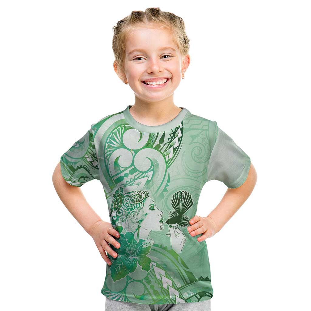 Aotearoa Maori Wahine Kid T Shirt Fantail Bird Green Gold Marble LT05 Green - Polynesian Pride