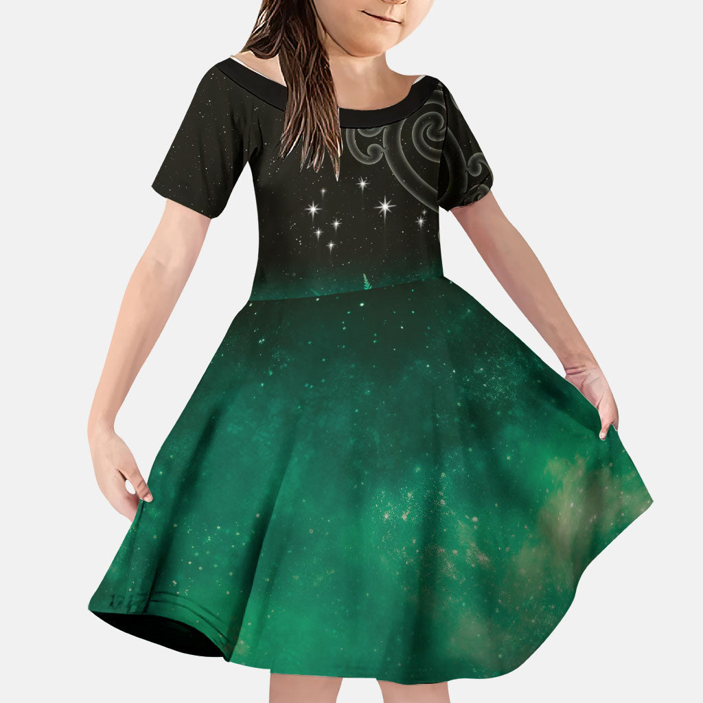 New Zealand Matariki Family Matching Off Shoulder Short Dress and Hawaiian Shirt Pleiades Star Cluster Green Galaxy LT05 Daughter's Dress Green - Polynesian Pride