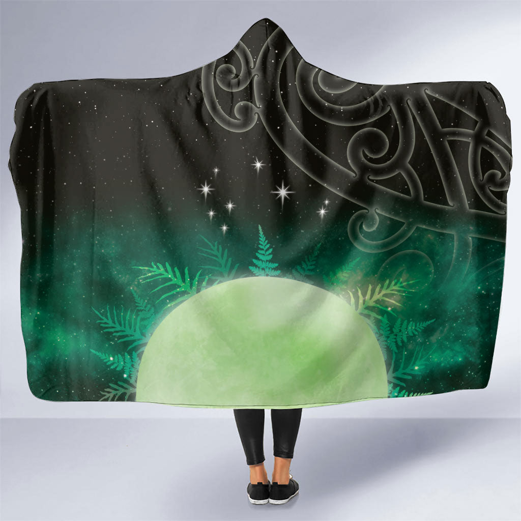 New Zealand Matariki Hooded Blanket Pleiades Star Cluster Green Galaxy
