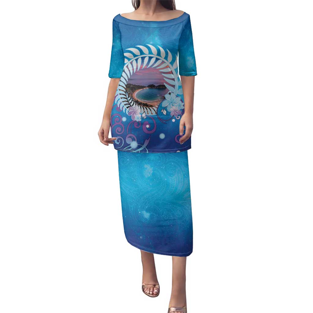 New Zealand Matapouri Beach Landscape Family Matching Puletasi and Hawaiian Shirt LT05 Mom's Dress Blue - Polynesian Pride