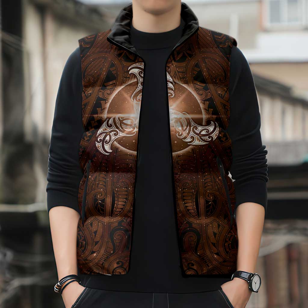 New Zealand Matariki Tupuanuku Sleeveless Puffer Jacket Maori Moko Brown Galaxy LT05 - Polynesian Pride
