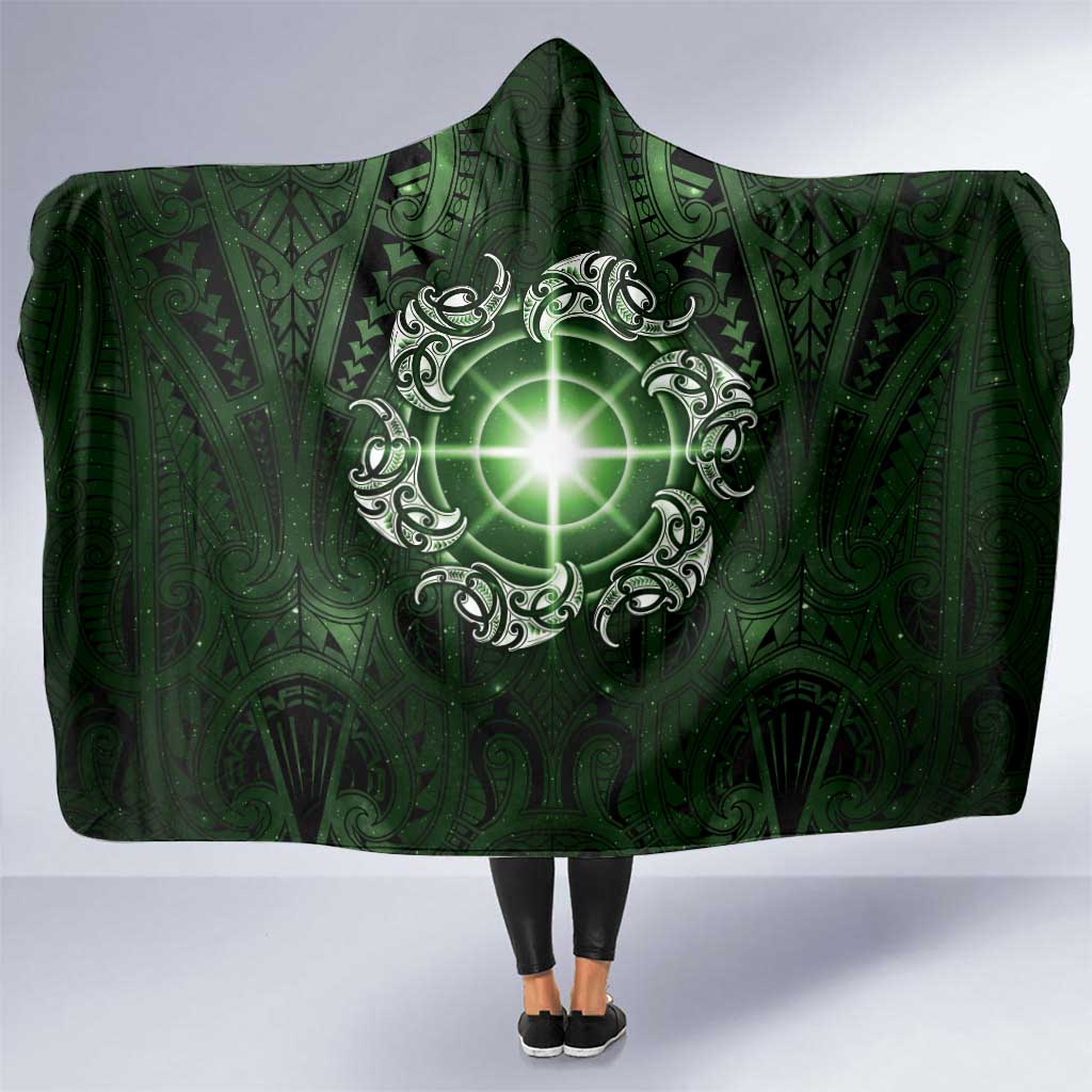 New Zealand Matariki Tupuarangi Hooded Blanket Maori Moko Green Galaxy LT05 One Size Green - Polynesian Pride