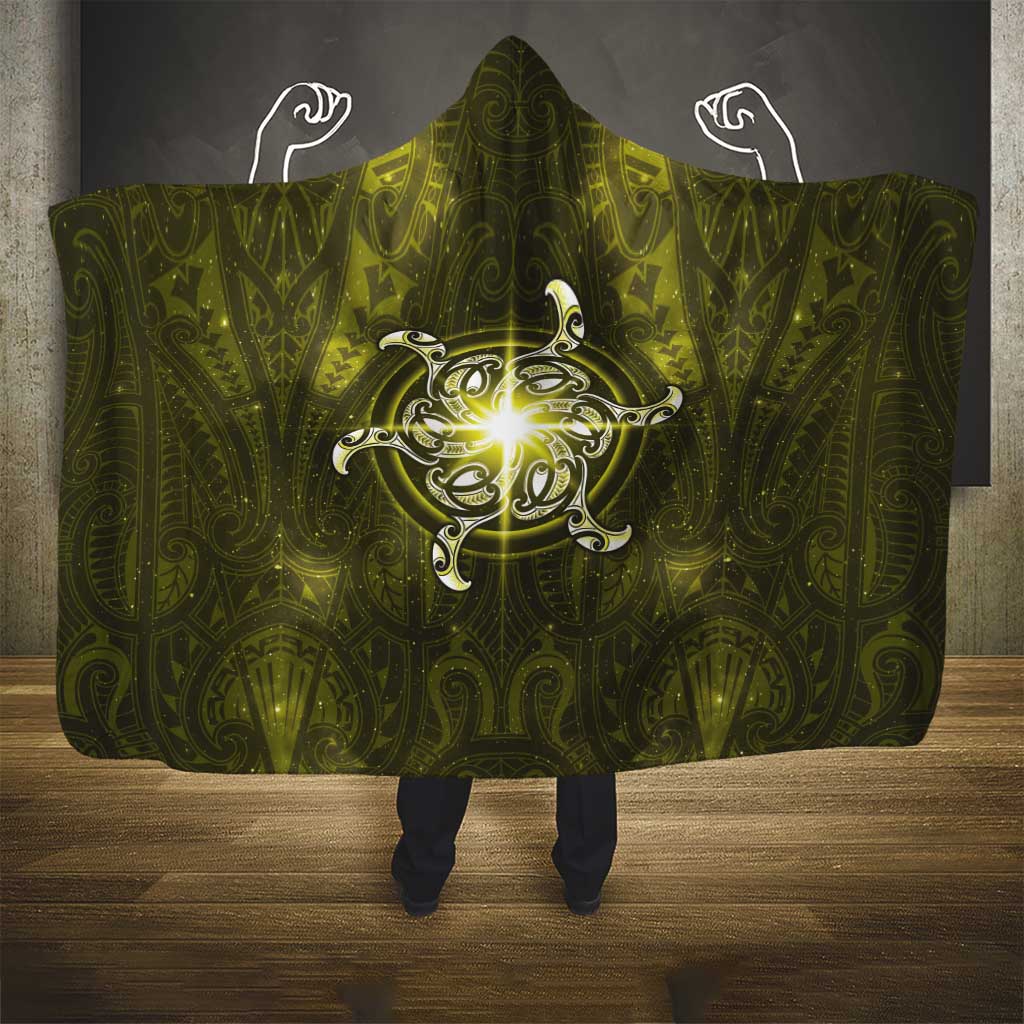 New Zealand Matariki Hiwaiterangi Hooded Blanket Maori Moko Yellow Galaxy LT05 - Polynesian Pride