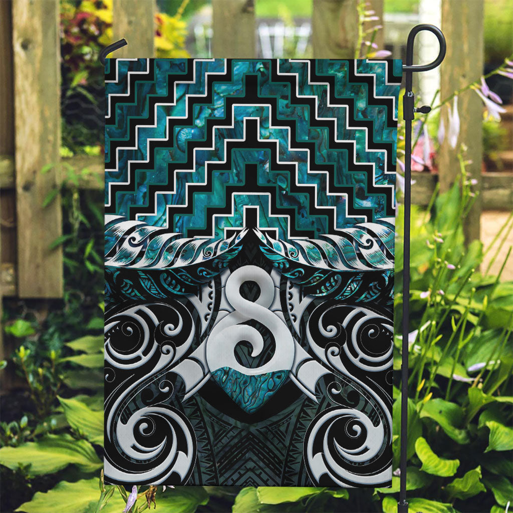 New Zealand Maori Garden Flag Poutama Pikorua - Single Twist Paua Shell LT05 Garden Flag Turquoise - Polynesian Pride