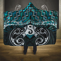 New Zealand Maori Hooded Blanket Poutama Pikorua - Single Twist Paua Shell LT05 - Polynesian Pride