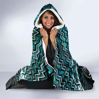 New Zealand Maori Hooded Blanket Poutama Pikorua - Single Twist Paua Shell LT05 - Polynesian Pride