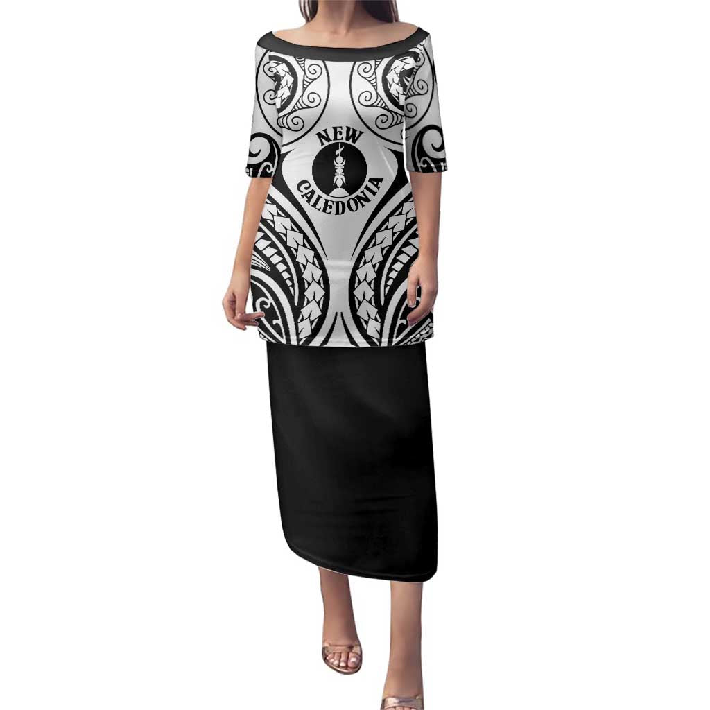 New Caledonia Day Family Matching Puletasi and Hawaiian Shirt Polynesian Curves White Color LT05 Mom's Dress White - Polynesian Pride