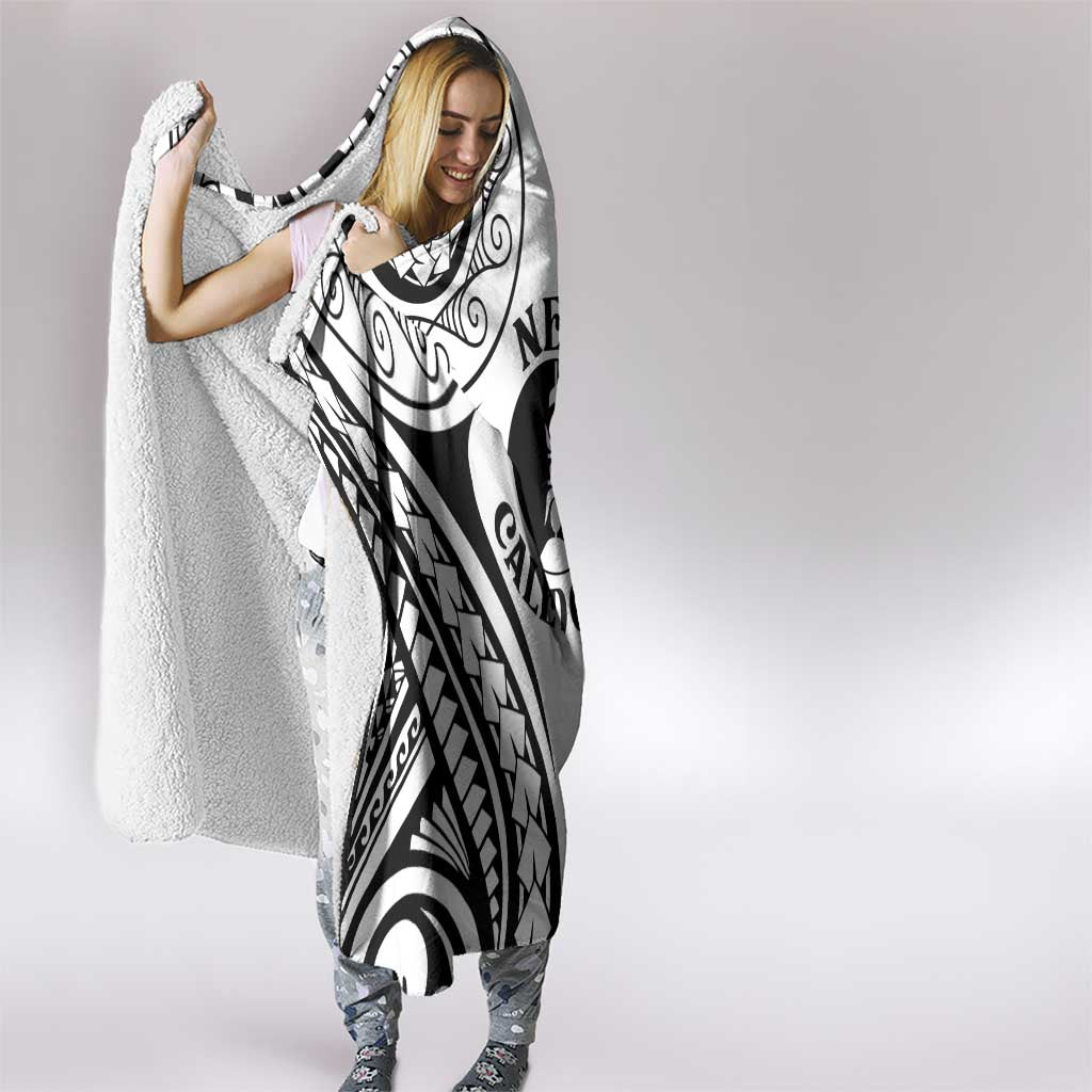 New Caledonia Day Hooded Blanket Polynesian Curves White Color LT05 - Polynesian Pride