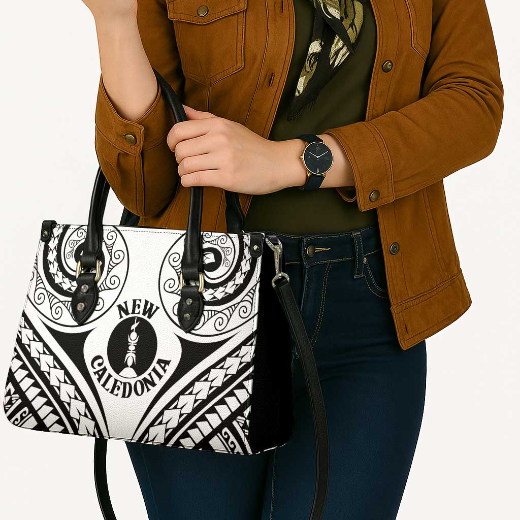 New Caledonia Day Leather Bag Polynesian Curves White Color - Polynesian Pride