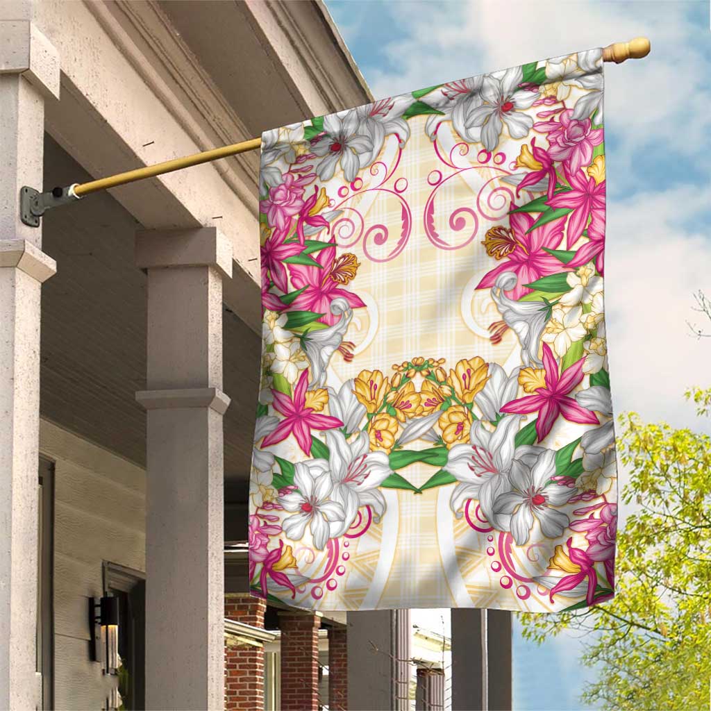 Hawaii Palaka Garden Flag Yellow Tribal Pattern With Tropical Flowers - Polynesian Pride