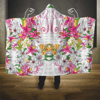 Hawaii Palaka Hooded Blanket White Tribal Pattern With Tropical Flowers LT05 - Polynesian Pride