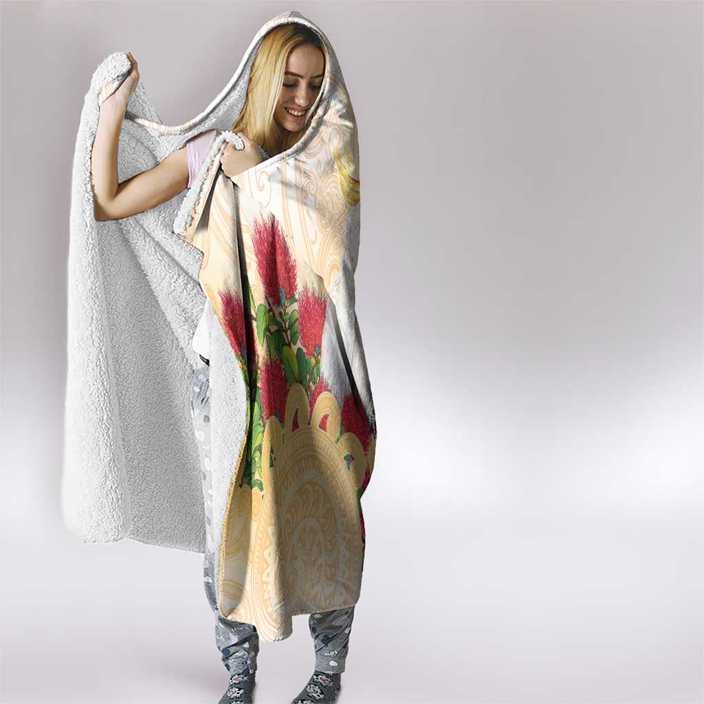 New Zealand Aotearoa Cockatoo Hooded Blanket Maori Pattern With Pohutukawa Flowers LT05 - Polynesian Pride