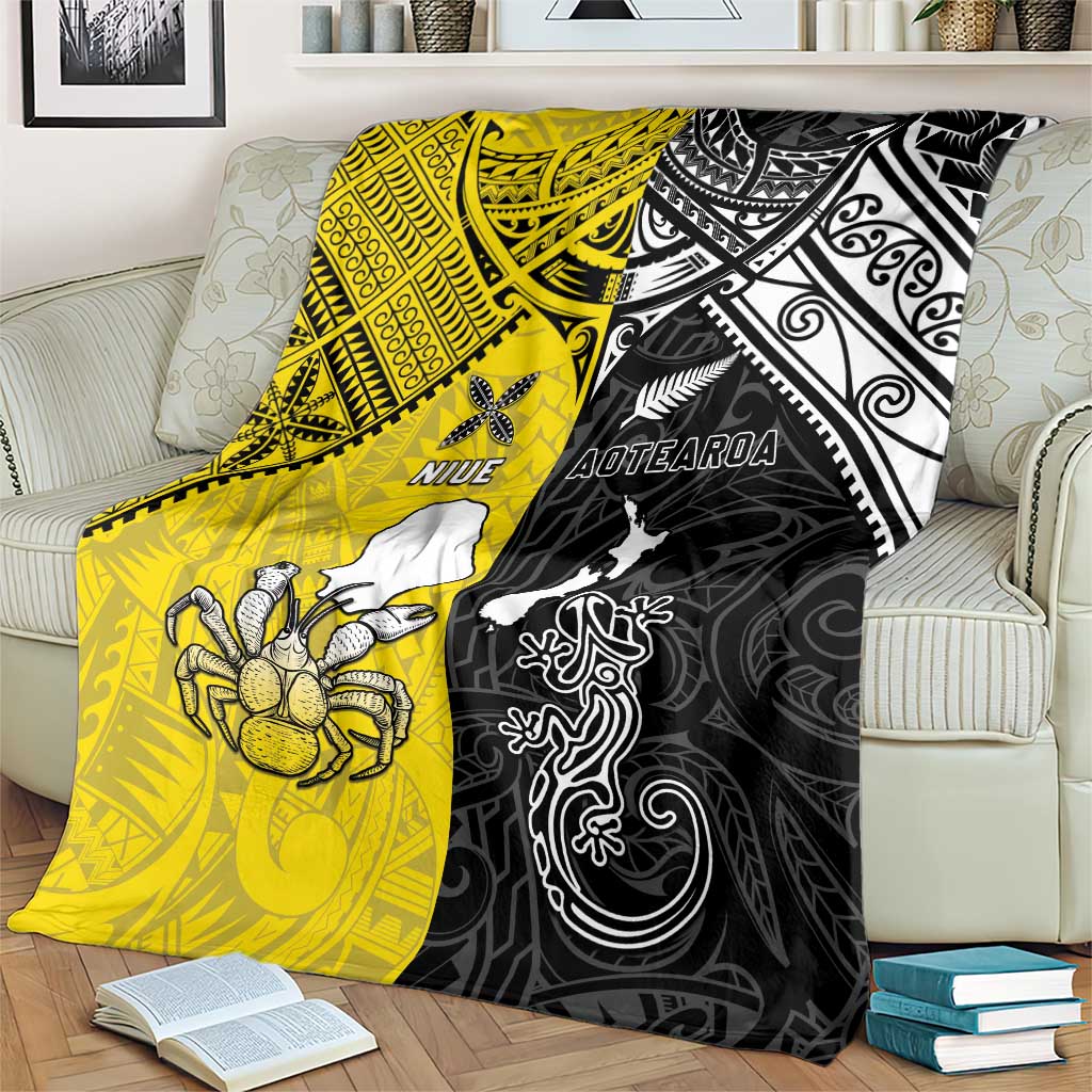 New Zealand Maori And Niue Hiapo Blanket Lizard And Coconut Crab Together LT05 - Polynesian Pride