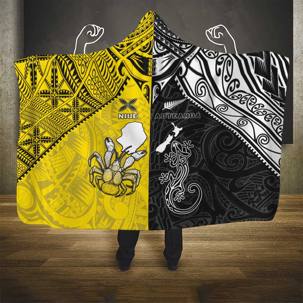 New Zealand Maori And Niue Hiapo Hooded Blanket Lizard And Coconut Crab Together LT05 - Polynesian Pride