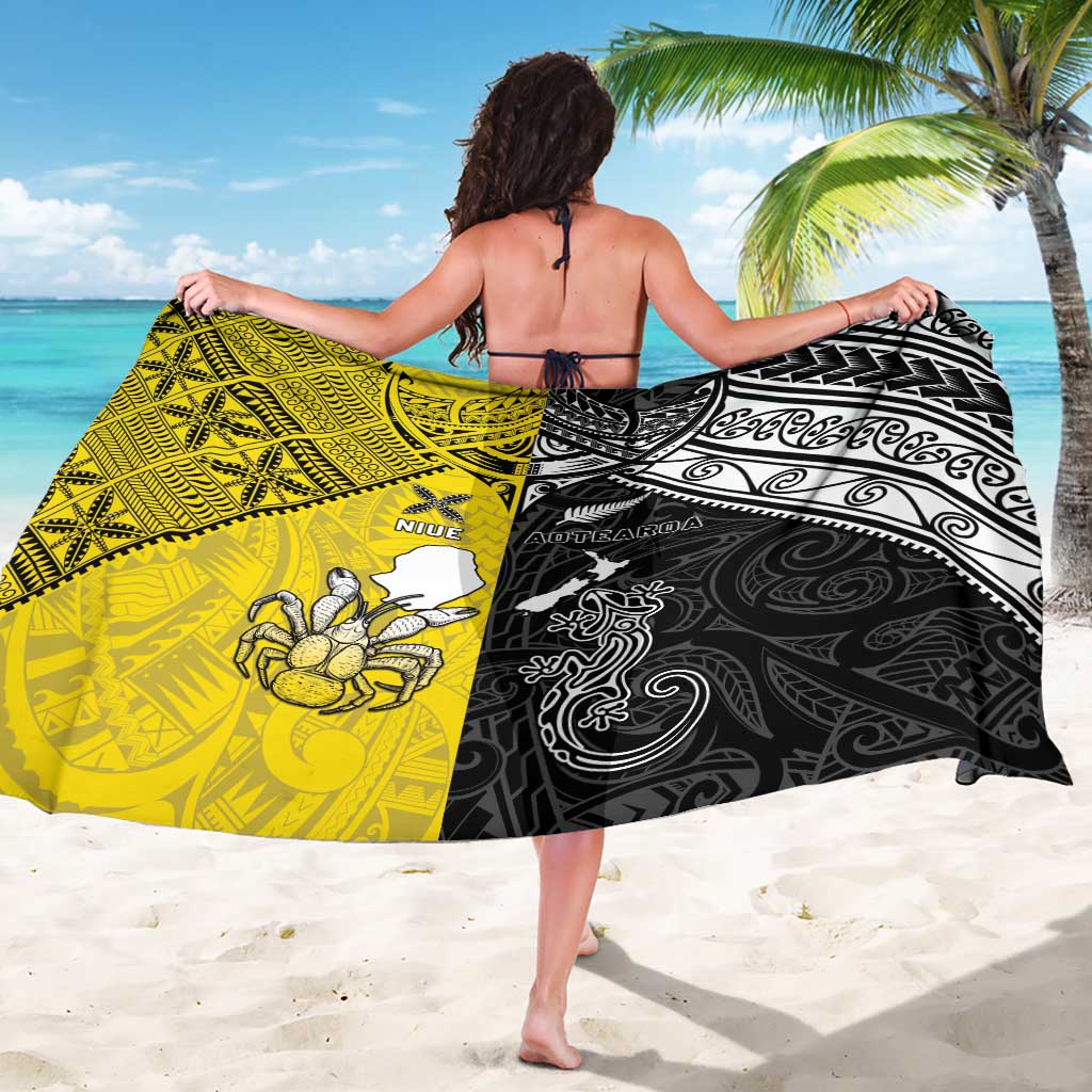 New Zealand Maori And Niue Hiapo Sarong Lizard And Coconut Crab Together LT05 - Polynesian Pride