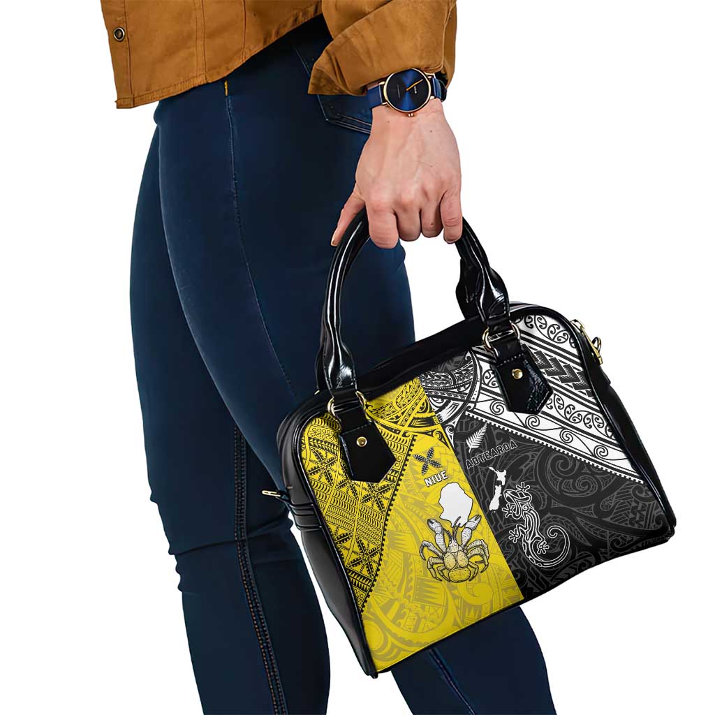 New Zealand Maori And Niue Hiapo Shoulder Handbag Lizard And Coconut Crab Together LT05 - Polynesian Pride