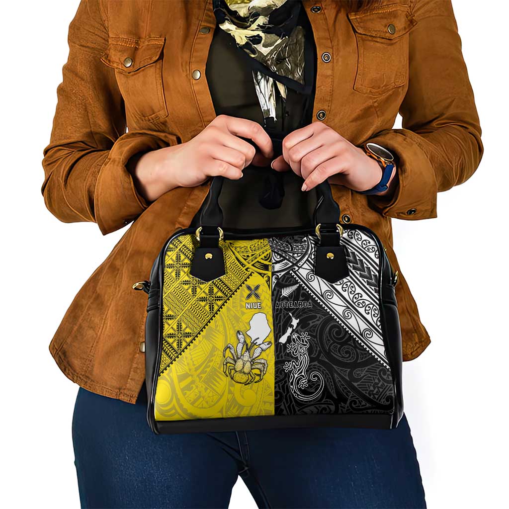 New Zealand Maori And Niue Hiapo Shoulder Handbag Lizard And Coconut Crab Together LT05 - Polynesian Pride