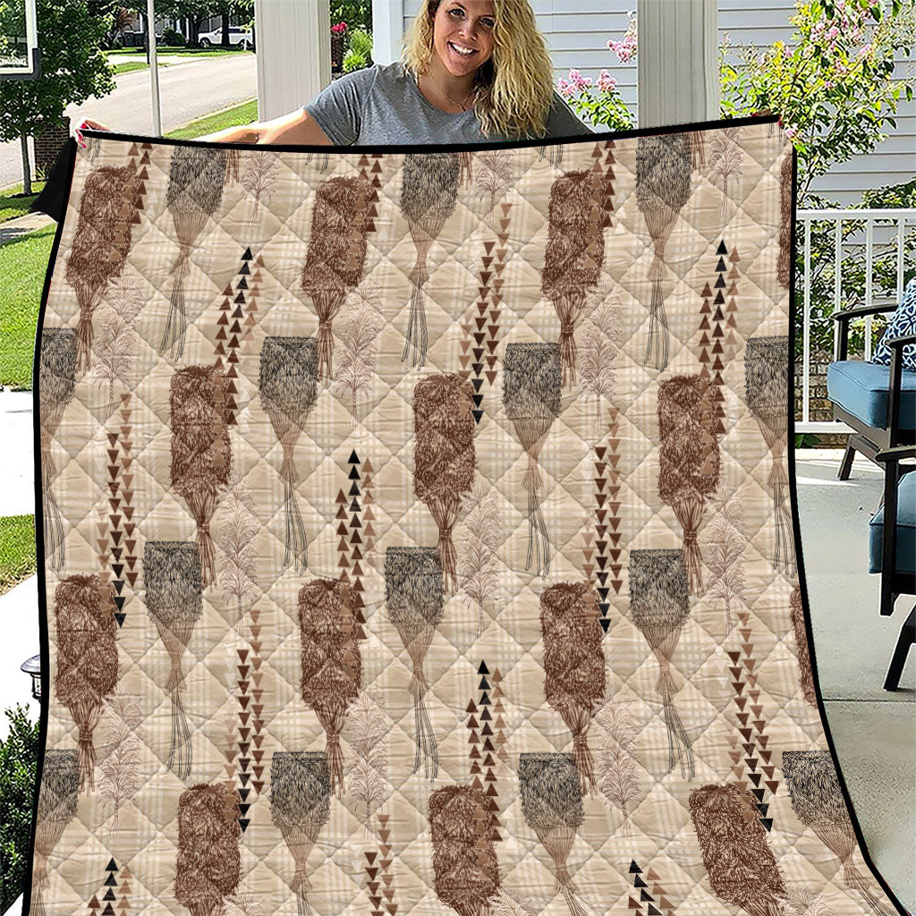 Aloha Hawaii Vintage Kahili Pa'a Lima Quilt Palaka Print Cozy Beige LT7 Beige - Polynesian Pride
