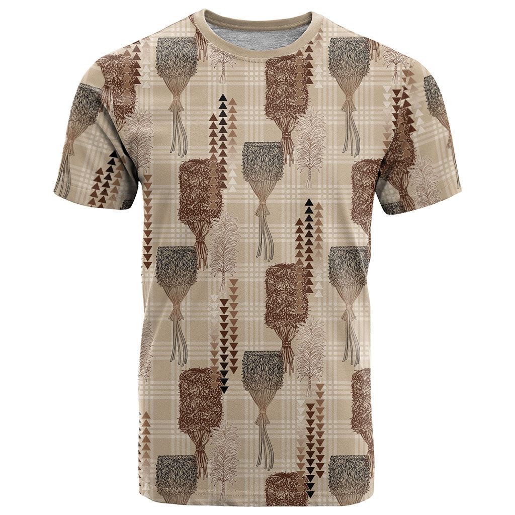 Aloha Hawaii Vintage Kahili Pa'a Lima T Shirt Palaka Print Cozy Beige