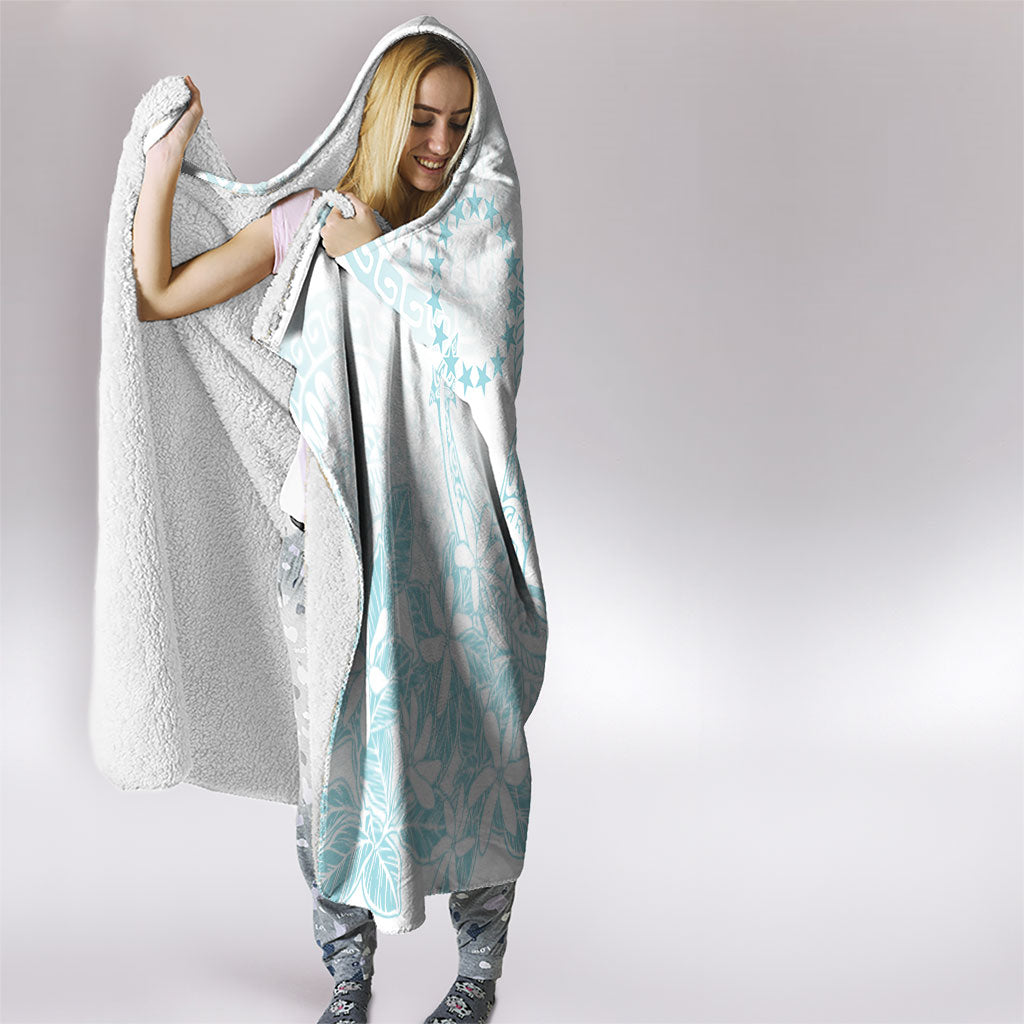 Turquoise Kuki Airani Tapakau Hooded Blanket Tribal Anchor Mix Tiare