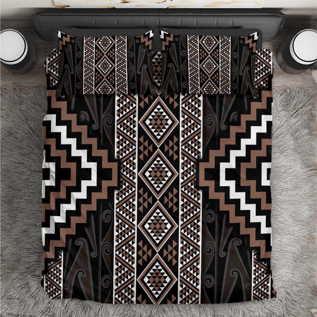 Classic Tukutuku Pattern Aotearoa Bedding Set Niho Taniwha and Puhoro Motifs LT7 Brown - Polynesian Pride