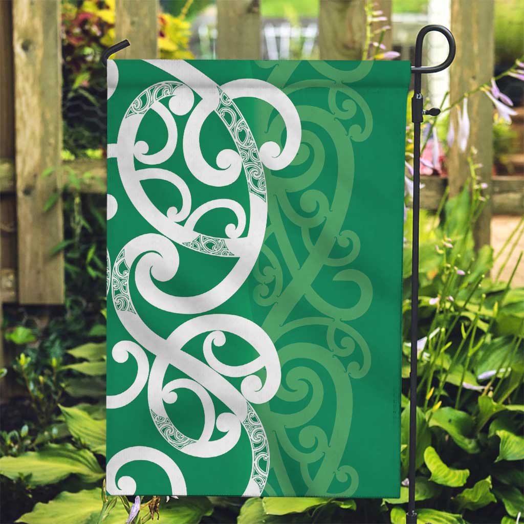 Pounamu Green Maori Garden Flag Koru Kowhaiwhai LT7 Garden Flag Green - Polynesian Pride