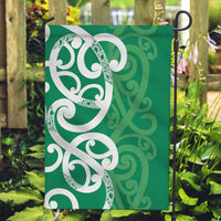 Pounamu Green Maori Garden Flag Koru Kowhaiwhai LT7 Garden Flag Green - Polynesian Pride