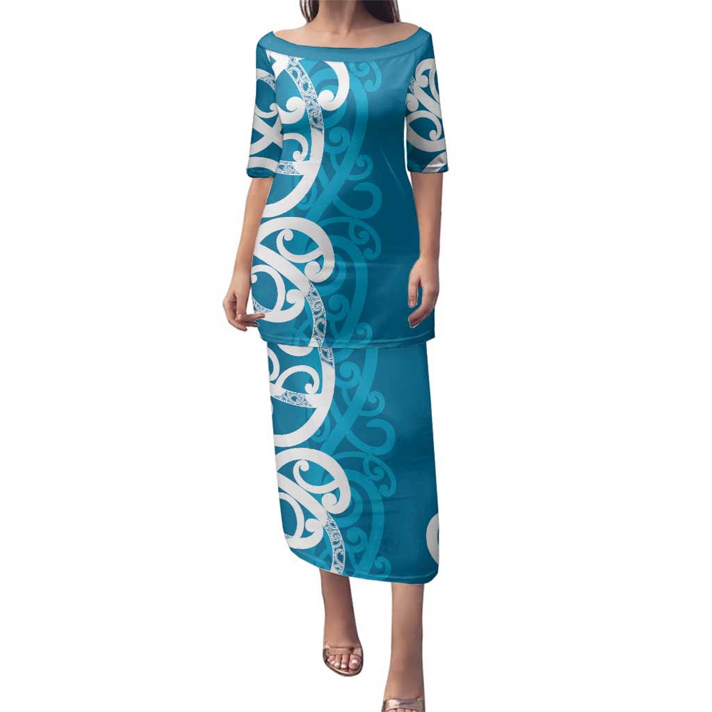 Azure Blue Maori Family Matching Puletasi and Hawaiian Shirt Koru Kowhaiwhai LT7 Mom's Dress Blue - Polynesian Pride