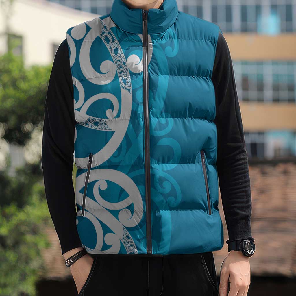 Azure Blue Maori Sleeveless Puffer Jacket Koru Kowhaiwhai - Polynesian Pride