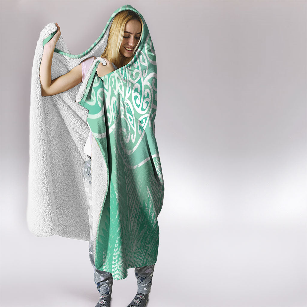 Aotearoa Maori Koru Curves Hooded Blanket Silver Ferns - Mint