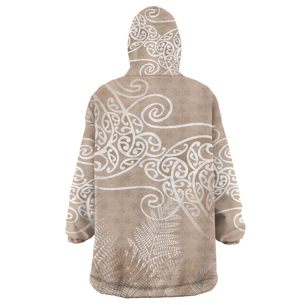 Aotearoa Maori Koru Curves Wearable Blanket Hoodie Silver Ferns - Mocha LT7 - Polynesian Pride