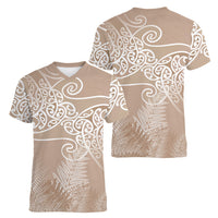 Aotearoa Maori Koru Curves Women V-Neck T-Shirt Silver Ferns - Mocha