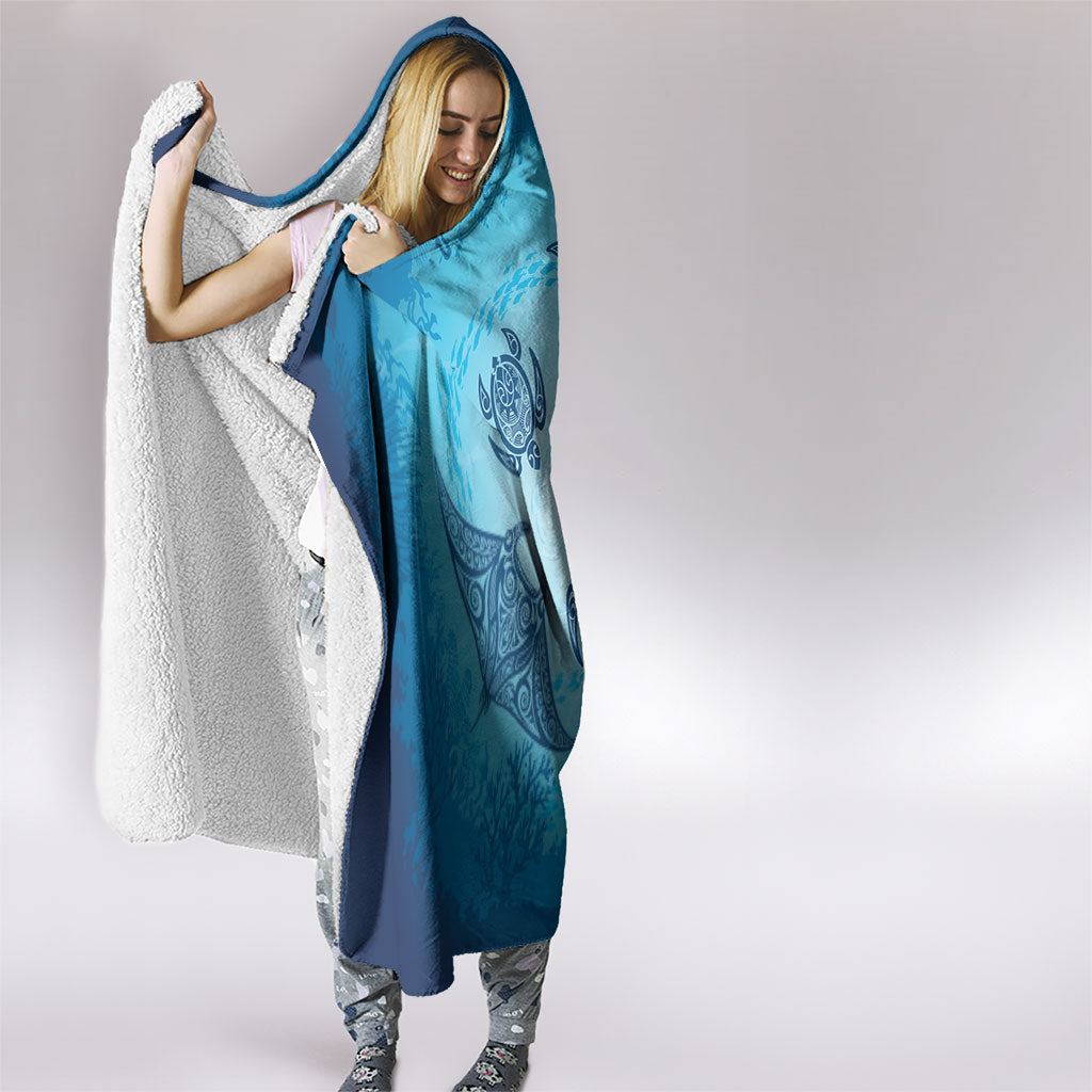 Hawaii Quilt Inspired Collection Aloha Sea Hooded Blanket Manta Ray and Turtles LT7 - Polynesian Pride
