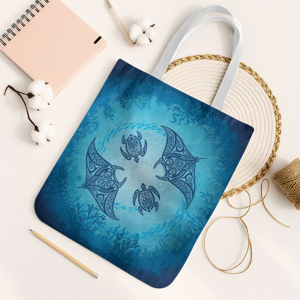 Hawaii Quilt Inspired Collection Aloha Sea Tote Bag Manta Ray and Turtles LT7 White Strap One Size Cerulean - Polynesian Pride
