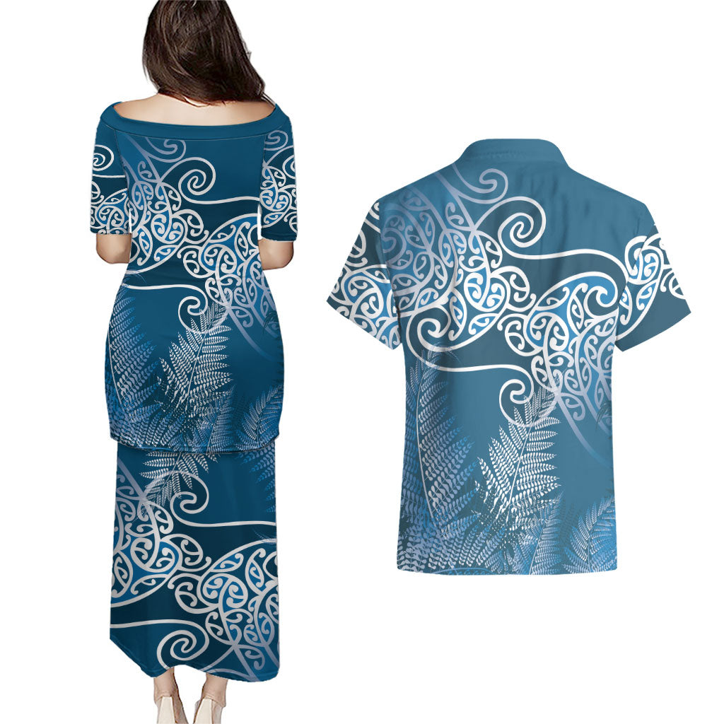 Aotearoa Maori Koru Curves Couples Matching Puletasi and Hawaiian Shirt Silver Ferns - Navy Blue
