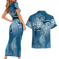Aotearoa Maori Koru Curves Couples Matching Short Sleeve Bodycon Dress and Hawaiian Shirt Silver Ferns - Navy Blue LT7 - Polynesian Pride