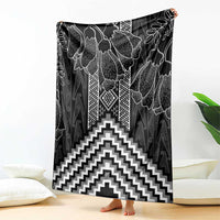 Aotearoa Taniko Pattern Blanket Poutama Mix Kowhai Flowers