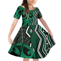 Maori Taniko Patterns Family Matching Off Shoulder Short Dress and Hawaiian Shirt Pounamu Patiki Motifs Mix Whakairo Ngaru LT7 Daughter's Dress Green - Polynesian Pride