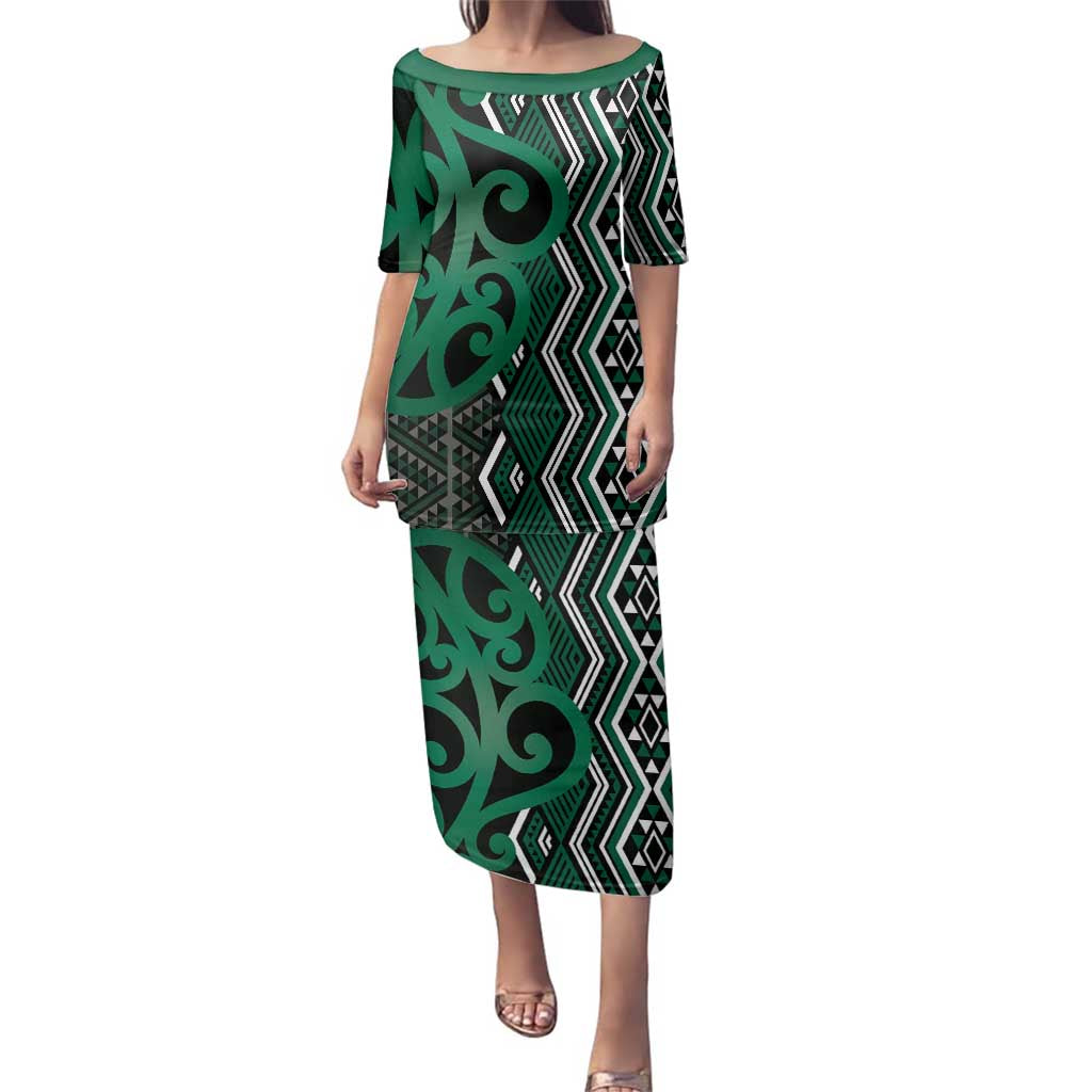 Maori Taniko Patterns Family Matching Puletasi and Hawaiian Shirt Pounamu Patiki Motifs Mix Whakairo Ngaru LT7 Mom's Dress Green - Polynesian Pride