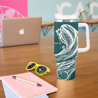 Tahiti Islands Polynesian Plumeria Tumbler With Handle Tahitian Vahine 'Ote'a - Teal LT7 - Polynesian Pride